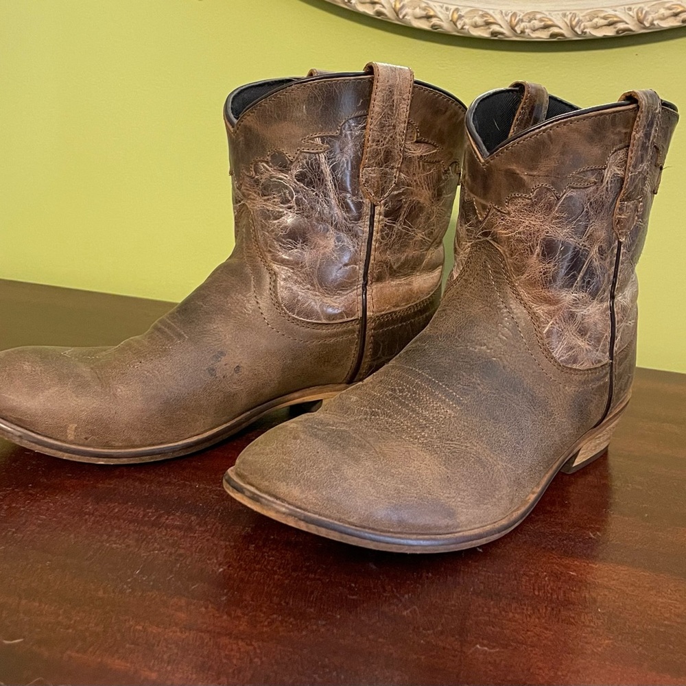 Women’s Dingo western boots